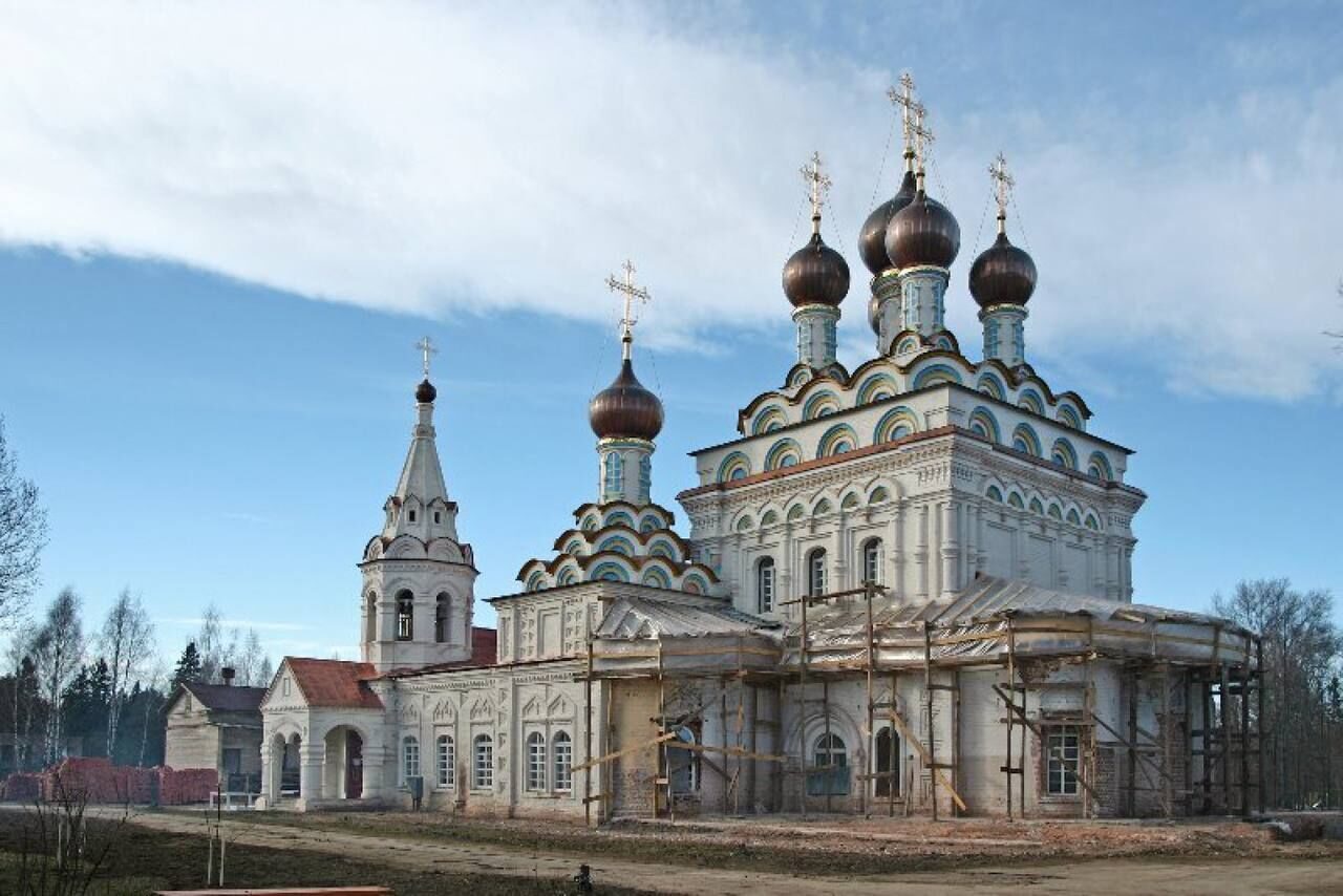 Храм Казанской иконы Божией Матери в Лосиноостровской